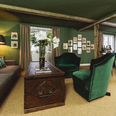 Herrenhaus Gut Dorotheenthal Dom wakacyjny